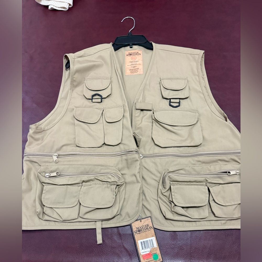 Fishing vest NWT